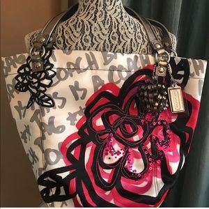 Rare Coach Poppy Floral Graffiti Tote